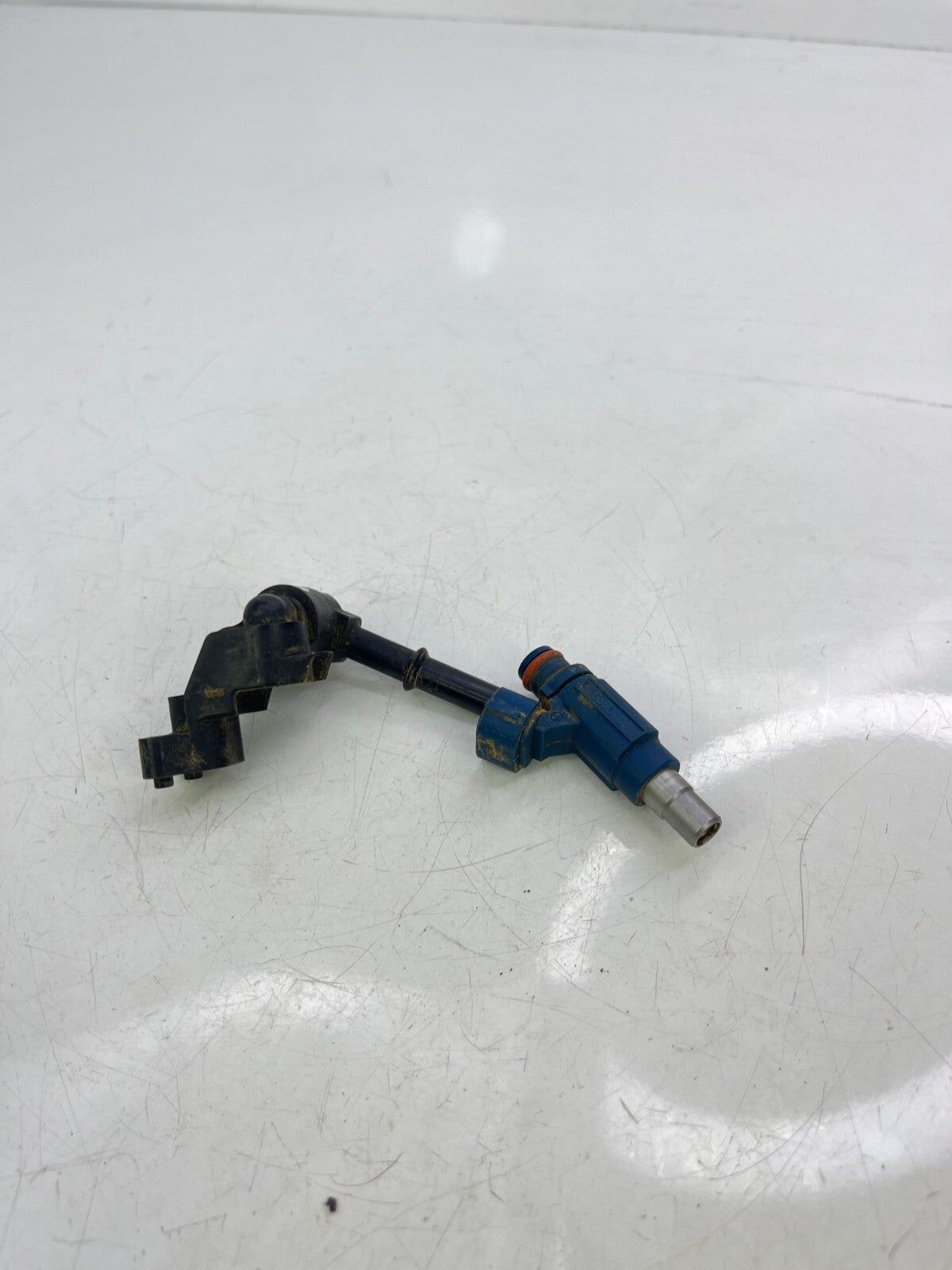 2009-2011 Kawasaki KX450 Fuel Injctor and Pickup OEM #1